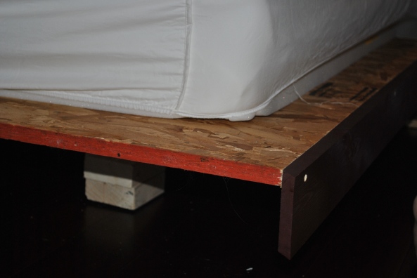 Build Simple Queen Platform Bed Frame Plans DIY knock down